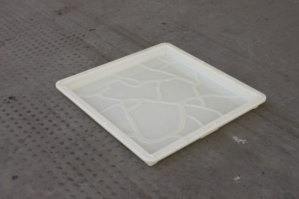 路面磚塑料模具相比傳統(tǒng)工藝的優(yōu)異表現