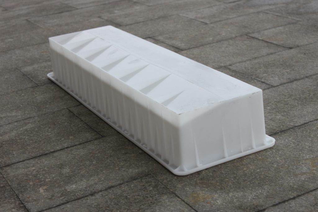 混凝土路沿石模具具體有哪些規(guī)格及樣式？